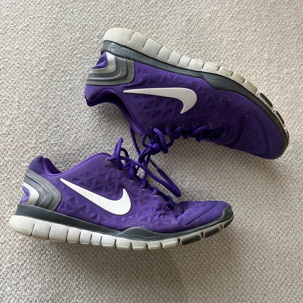 Nike 8 purple